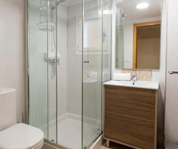 Brisas B2, 2 Dormitorios, Playa A 100m, By Bookindenia