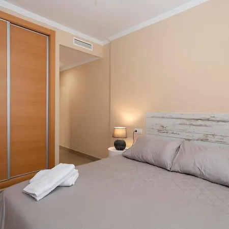 Apartamento Brisas B2, 2 Dormitorios, Playa A 50m, By Bookindenia *